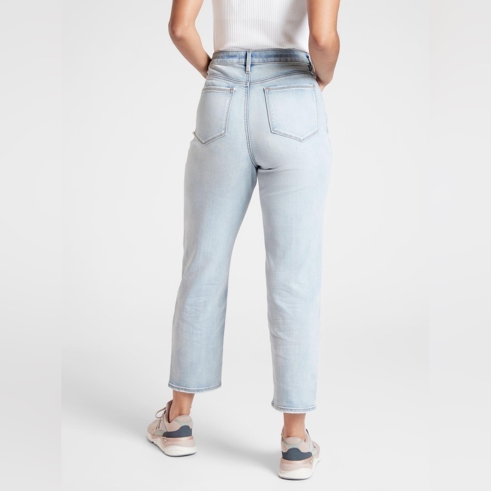 Athleta Sculptek High Rise Straight Ankle Jeans Agate Light Wash